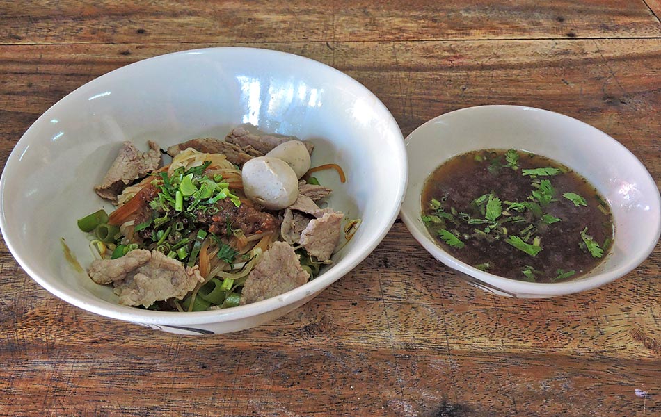 Guay Tiaw Reua • Boat Noodles